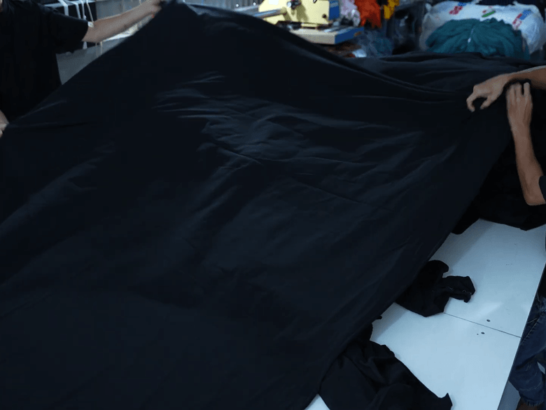 Xưởng may lớn, uy tín, quy trình kiểm tra chất lượng nghiêm ngặt